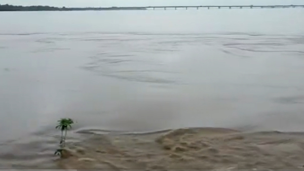 Heavy flood water is reaching projects in Telangana