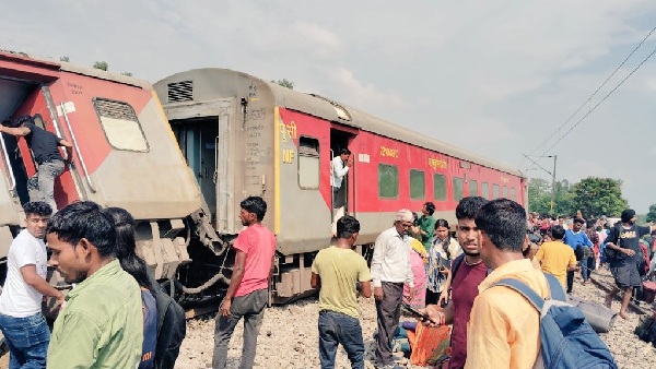 Chandigarh-Dibrugarh Express derailed in uttar pradesh 2 passengers killed