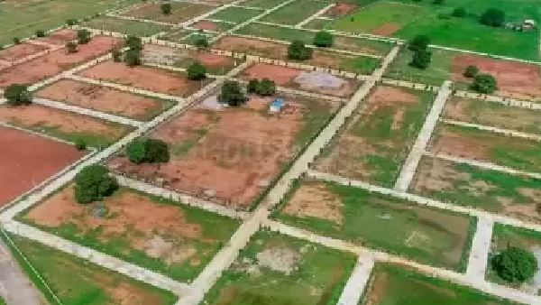 Hundreds of acres of government land in Kurnool district are VROs made by Gol Mall Hundreds of acres of government land in Kurnool district are VROs made by Gol Mall