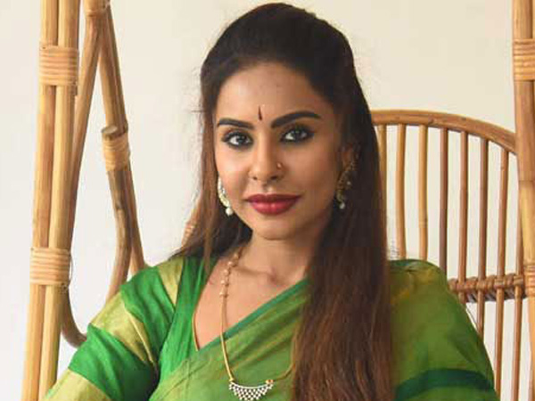 police case filed on youtuber srireddy over the complaint of tdp chance to arrest police case filed on youtuber srireddy over the complaint of tdp chance to arrest