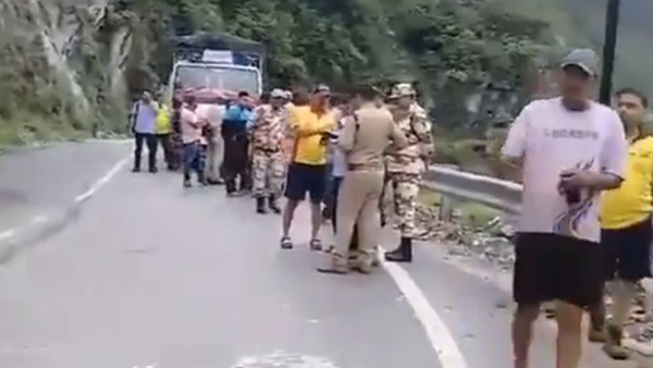 Two tourists from Hyderabad died in Uttarakhand due to a landslide