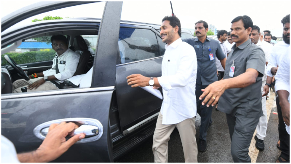 ys jagan started to vinukonda for visiting deceased party worker family amid police restrictions