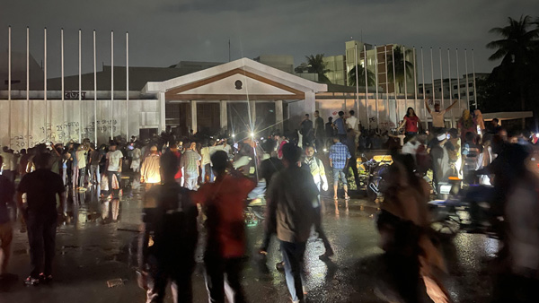 Who is Nobel laureate Dr Muhammad Yunus