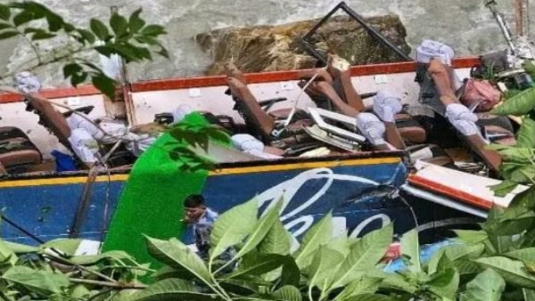 Tragedy in Nepal 14 Dead After Bus Falls into River