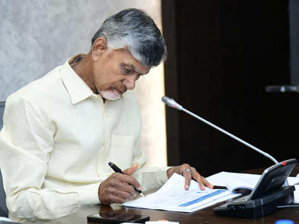Chandrababu to take key decisions on Amaravati today after madras Hyderabad IIT teams visit Chandrababu to take key decisions on Amaravati today after madras Hyderabad IIT teams visit
