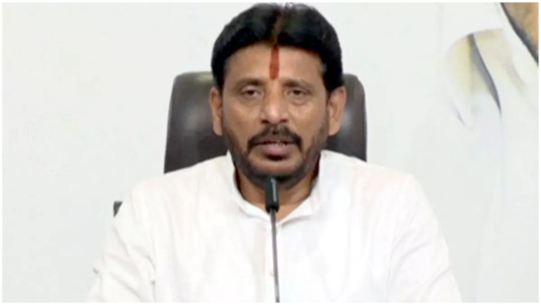mlc duvvada Srinivas illegal affair headache to ysrcp as ys jagan maintain silence