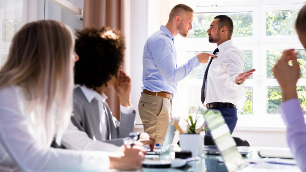 Common problems caused by co-workers in the office Common problems caused by co-workers in the office