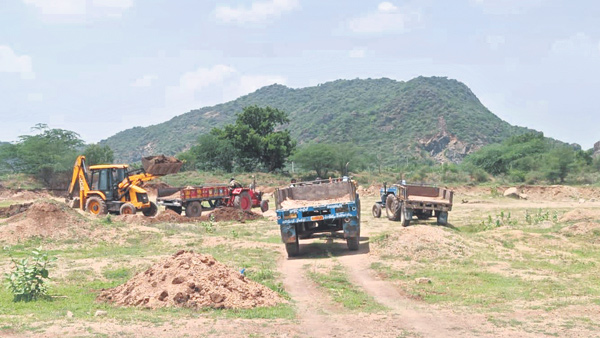 Allegations of illegal movement of gravel in Chittoor district under the YCP government Allegations of illegal movement of gravel in Chittoor district under the YCP government