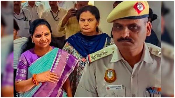 KTR Predicts Kavitha may got bail in nest week in Delhi liquor case
