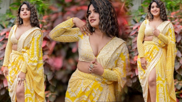 Hot Cleavage Show of Sravanthi Chokarapu