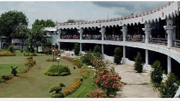 TTD Additional EO Venkaiah Chowdhary conducted surprise checks on Tirumala queues