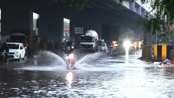 The Meteorological Department has announced that moderate to heavy rains are likely to occur in Hyderabad for two days