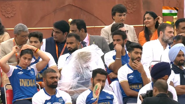 insult to leader of opposition Rahul Gandhi in independence day event insult to leader of opposition Rahul Gandhi in independence day event