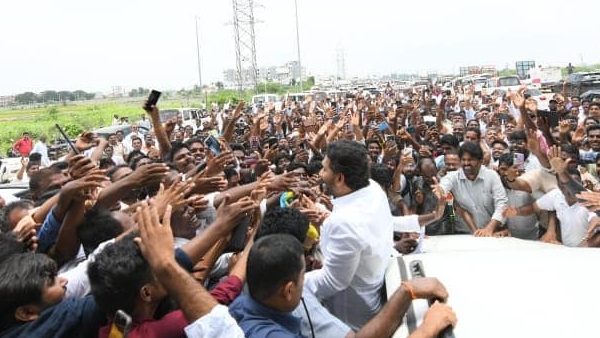 YS Jagan serious allegations against CM Chandra Babu over Law and orders situation in the state