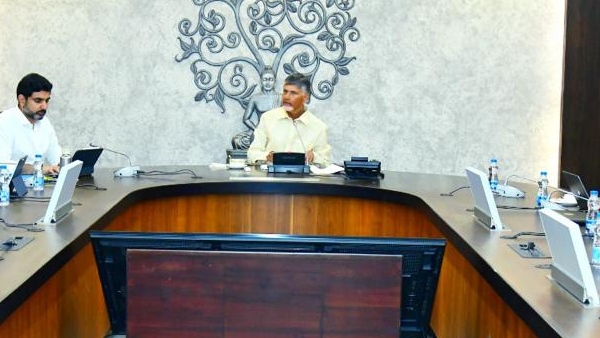 Chandrababu good news to employees who are working in ap from telangana origin Chandrababu good news to employees who are working in ap from telangana origin