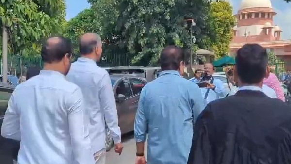 K Kavitha bail petition BRS leaders KTR and Harish Rao are present in the Supreme Court K Kavitha bail petition BRS leaders KTR and Harish Rao are present in the Supreme Court