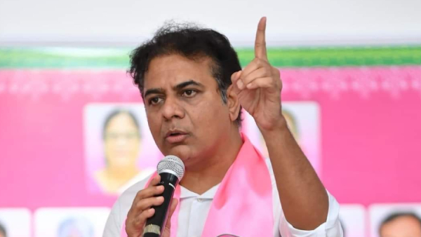 KTR questioned CS shantikumari on telangana rajamudra posted warangal flexi