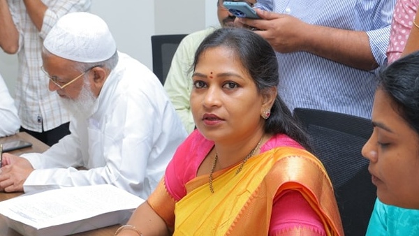 ap home minister vangalapudi anitha announced police jobs recruitment soon