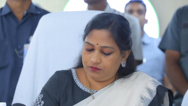 YCP MLC varudu kalyani shocking comments on home minister vangalapudi anitha as incompetent Home Minister