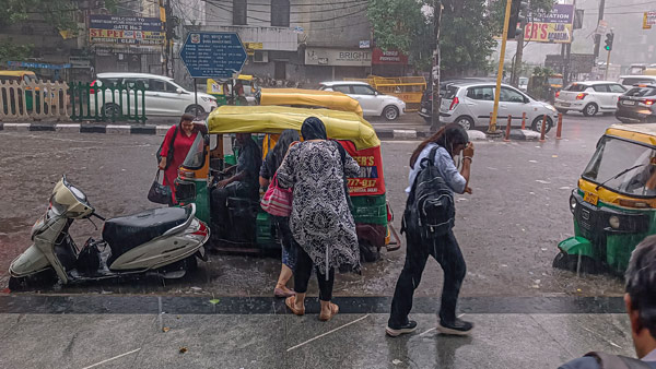 Telangana rains update heavy rains in telangana today in these districts IMD warning