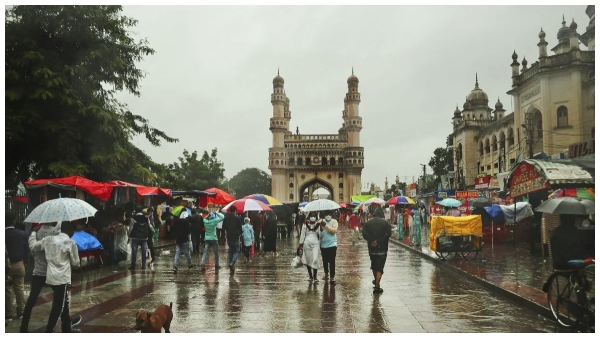 Very heavy rain lashes in Hyderabad city on Thursday night
