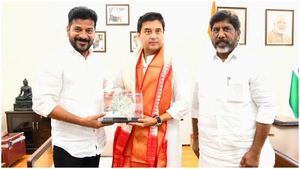CM Revanth Reddy meets union minister Jyotiraditya Scindia in delhi
