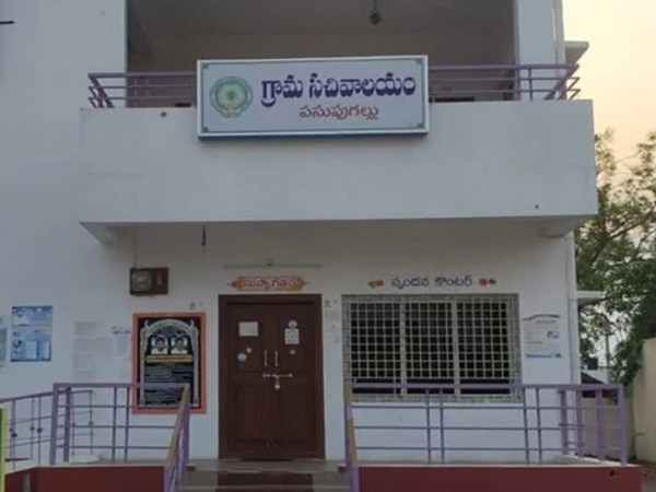 Secretariats Employees dilemma over Govt latest decision for General Transfers Secretariats Employees dilemma over Govt latest decision for General Transfers