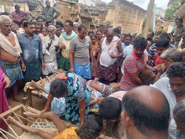 Tragedy in Nandyala Four people died After Slab Collapsed Tragedy in Nandyala Four people died After Slab Collapsed