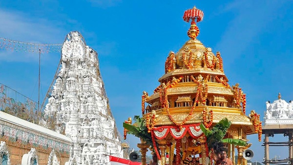 TTDT EO inspected the four mada streets of Srivari temple