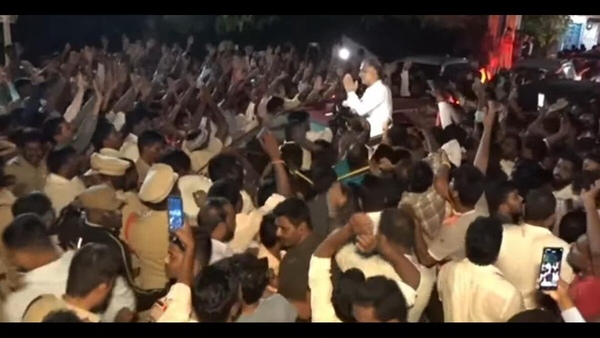 Harish Rao other brs leaders released from keshampet police station