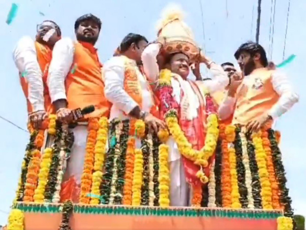Kolanu Shankar Reddy gets the Balapur Ganesh Laddu for Rs 30 lakh in an auction Kolanu Shankar Reddy gets the Balapur Ganesh Laddu for Rs 30 lakh in an auction