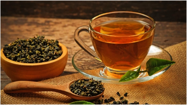 Drinking green tea is good but it is dangerous for liver diseased patients