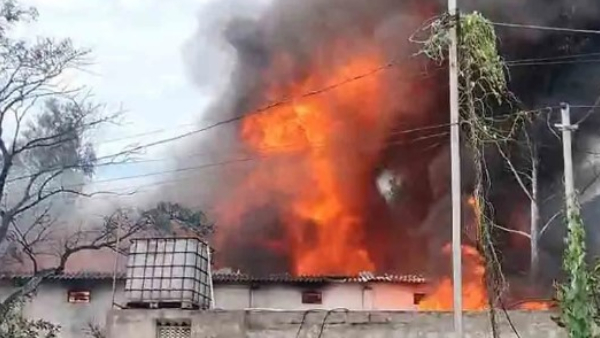 Hyderabad Major fire accident in Mallapur industrial area