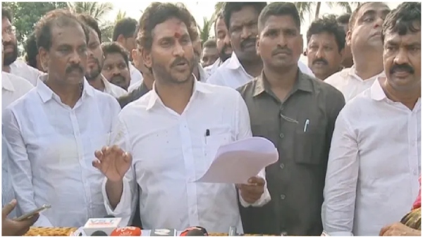 ys jagan slams Chandrababu for causing yeleru floods without alerting people