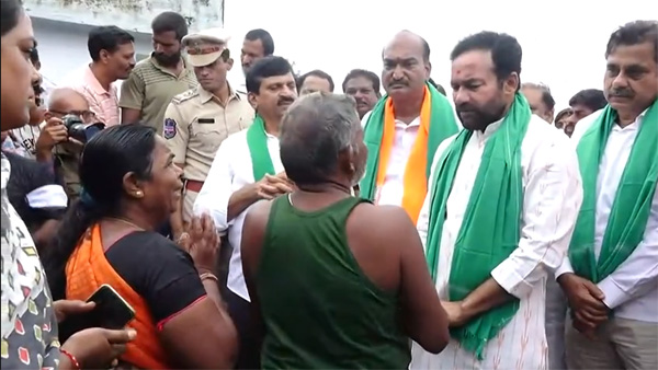 Union Minister Kishan Reddy visited the flood affected areas