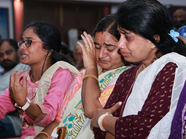 Hydraa Residents from the Musi River area met BRS leaders Harish Rao and Sabita Indra Reddy Hydraa Residents from the Musi River area met BRS leaders Harish Rao and Sabita Indra Reddy