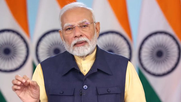 PM Modi lays the foundation inaugurates various projects in Maharashtra