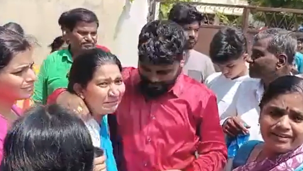 Victims questioned revanth govt over hydra demolitions Who is responsible for our loss Victims questioned revanth govt over hydra demolitions Who is responsible for our loss