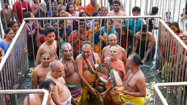 TTD appealed to the devotees to use the public transportation facility by APSRTC on October 8