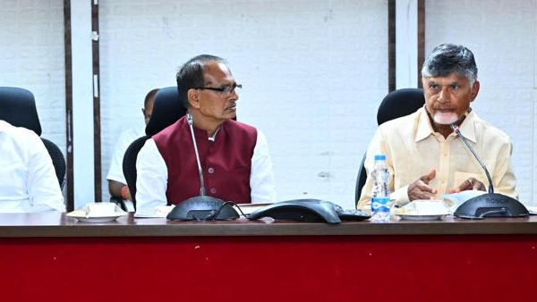 The death toll in state floods rises to 33 with two individuals still missing