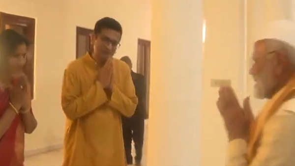 criticism over pm modi s participation in ganesh puja in cji dy Chandrachud s house