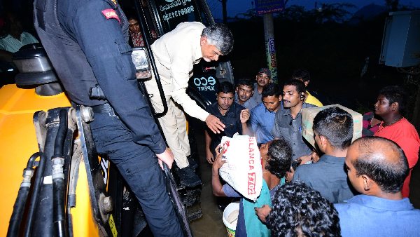 ysrcp targets Chandrababu with 60 year old budameru floods in vijayawada