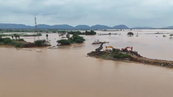 ap government to build retaining wall for budameru canal like krishna river to control floods ap government to build retaining wall for budameru canal like krishna river to control floods