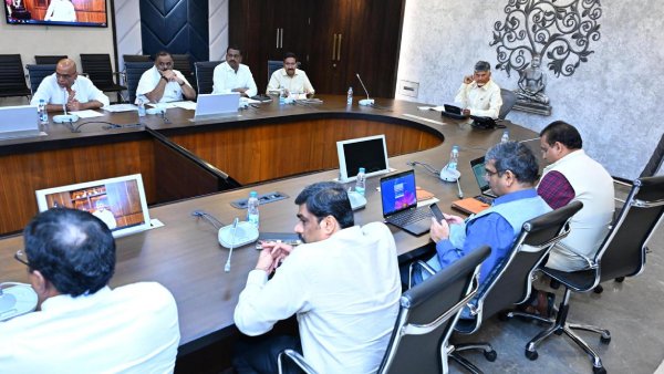 CM Chnadra Babu warned party leaders who reacts over Nominated posts