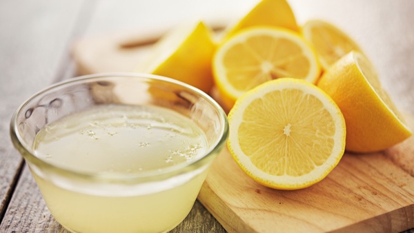 Drinking lemon juice people with these health problems don t drink lemon juice