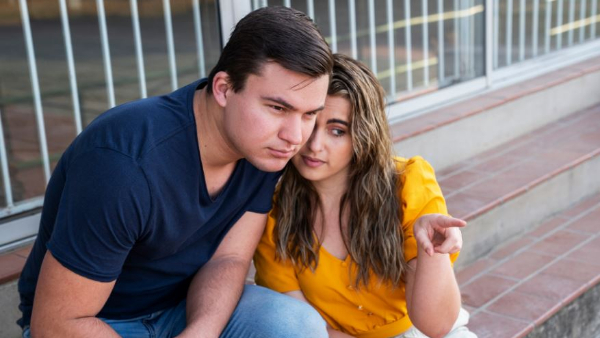 Things girls should never do while in a relationship Things girls should never do while in a relationship