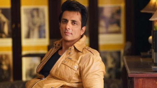 Real hero Sonu Sood who announced massive flood aid to AP and Telangana donated 5 crore rupees