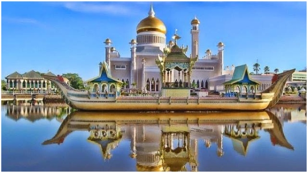 Sultan of Brunei With 7 000 Cars to Host PM Modi
