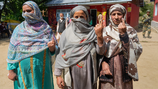 Voting for the 2nd phase of Assembly elections in Jammu and Kashmir begins