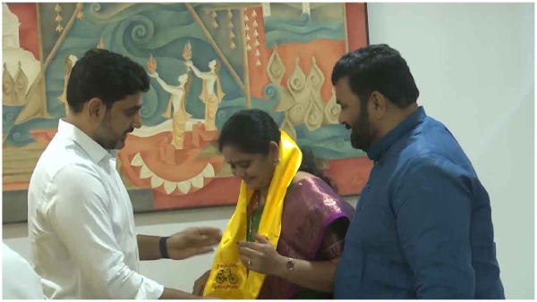 YSRCP leader and West Godavari ZP Chairperson Ganta Padmasri quits Party and joined in TDP